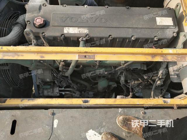 气门室盖螺丝特写（上车部件）