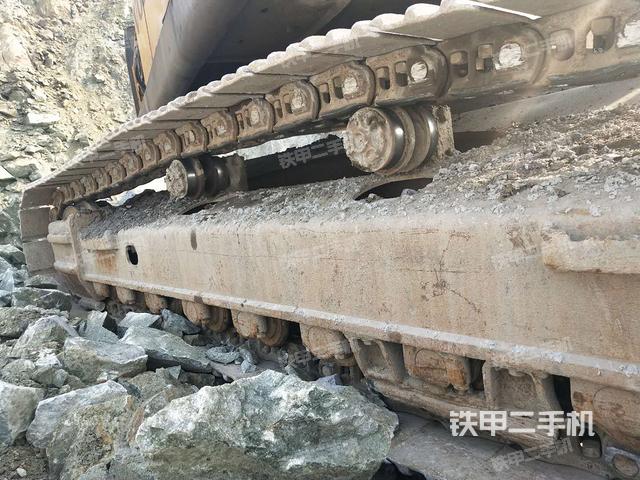 左侧履带整体 （行走机构）