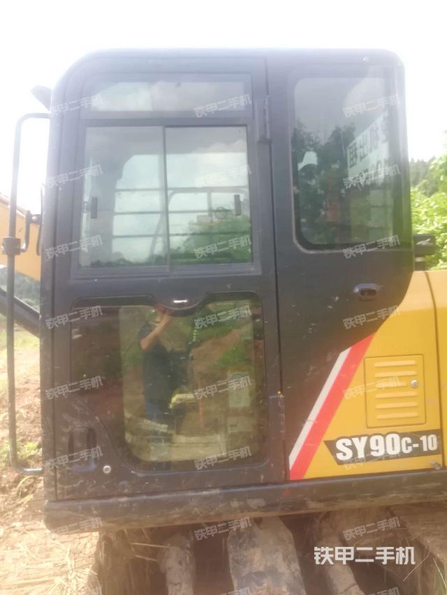 驾驶室正侧(驾驶室部分)  驾驶室正侧(驾驶室部分)