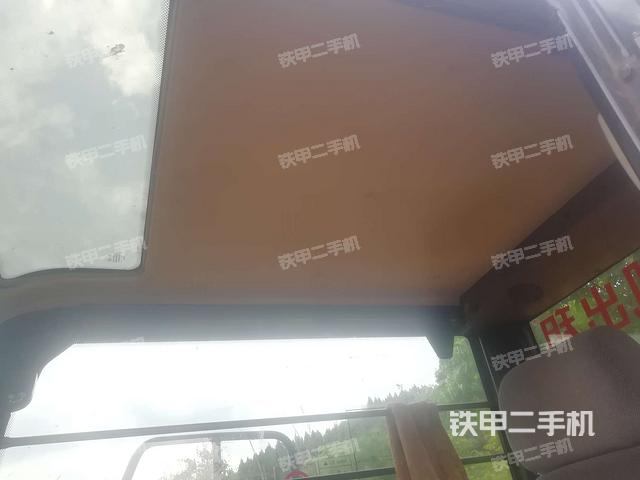 顶棚整体(驾驶室部分) 顶棚整体(驾驶室部分)