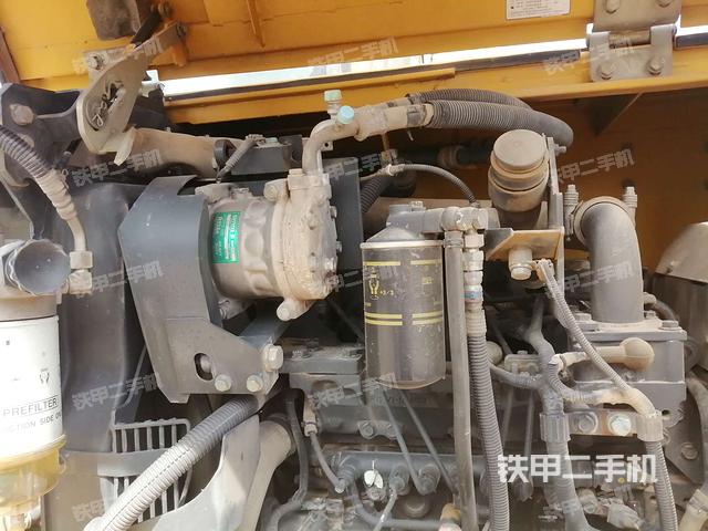 小松pc708挖掘机