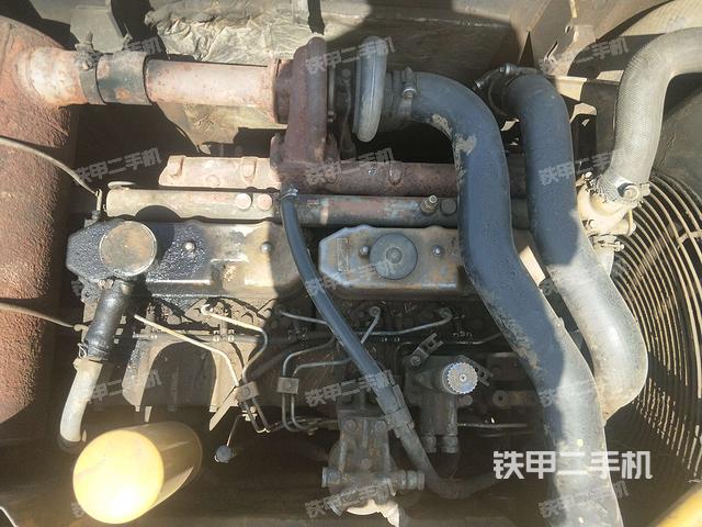 气门室盖螺丝特写(上车部件) 气门室盖螺丝特写(上车部件)