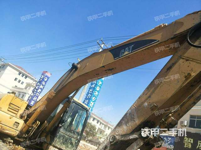 大臂整体 右侧(工作和回转装置) 大臂整体 右侧(工作和回转装置)
