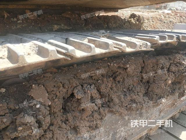 右导向轮(行走机构) 右导向轮(行走机构)