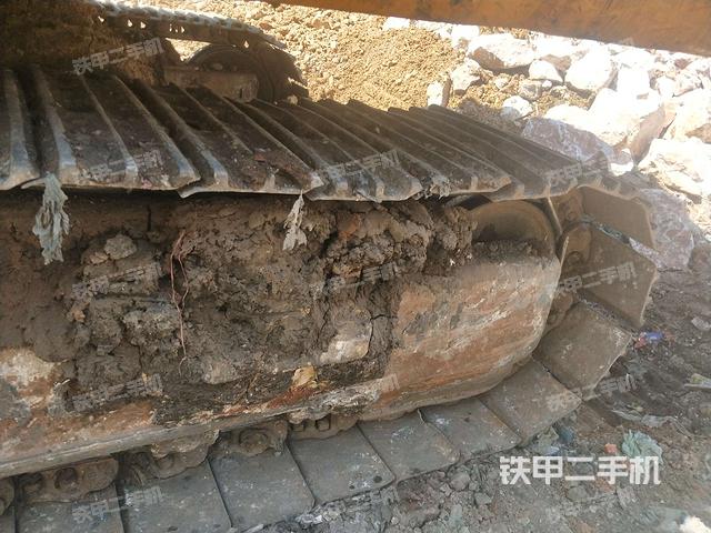 左导向轮(行走机构) 左导向轮(行走机构)