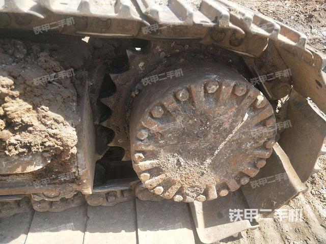 右驱动轮(行走机构) 右驱动轮(行走机构)