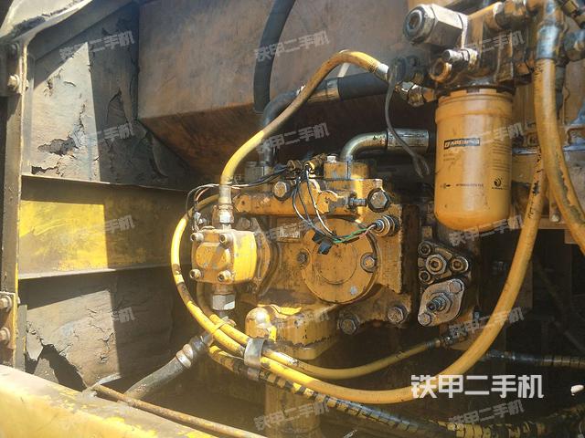 液压泵斜45 左(大件舱室) 液压泵斜45 左(大件舱室)