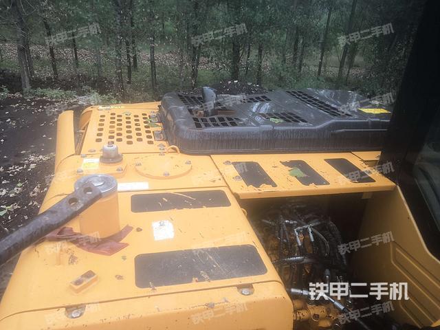 中央回转接头特写（上车部件）