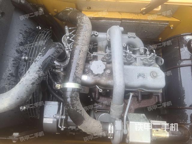 气门室盖螺丝特写（上车部件）