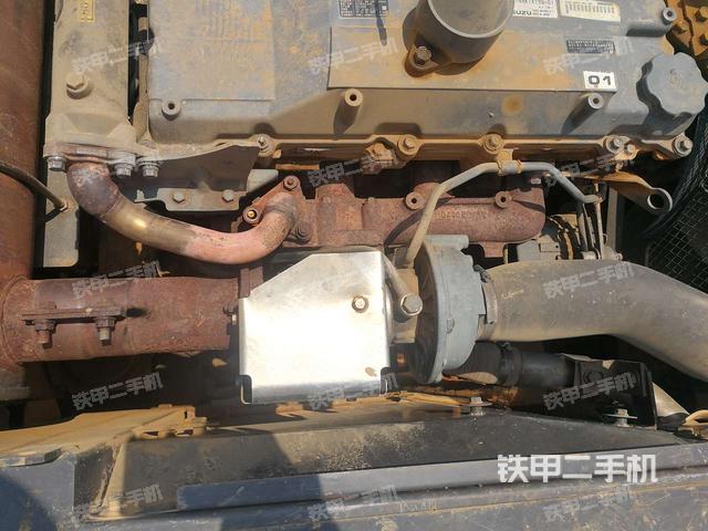气门室盖螺丝特写(上车部件) 气门室盖螺丝特写(上车部件)