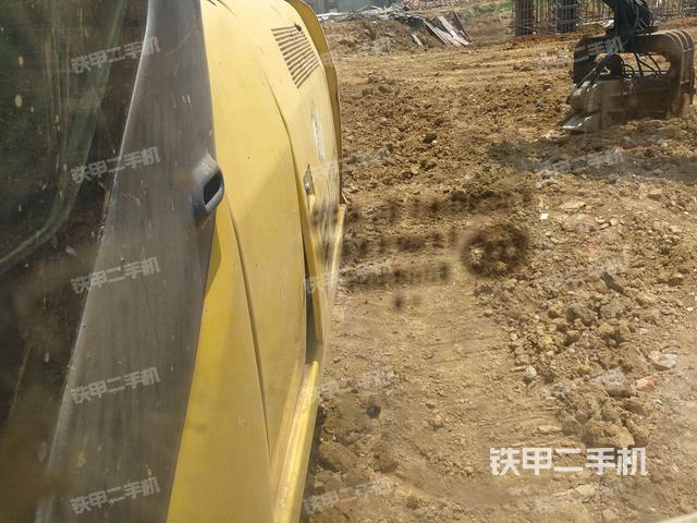 后窗玻璃角标(驾驶室部分) 后窗玻璃角标(驾驶室部分)