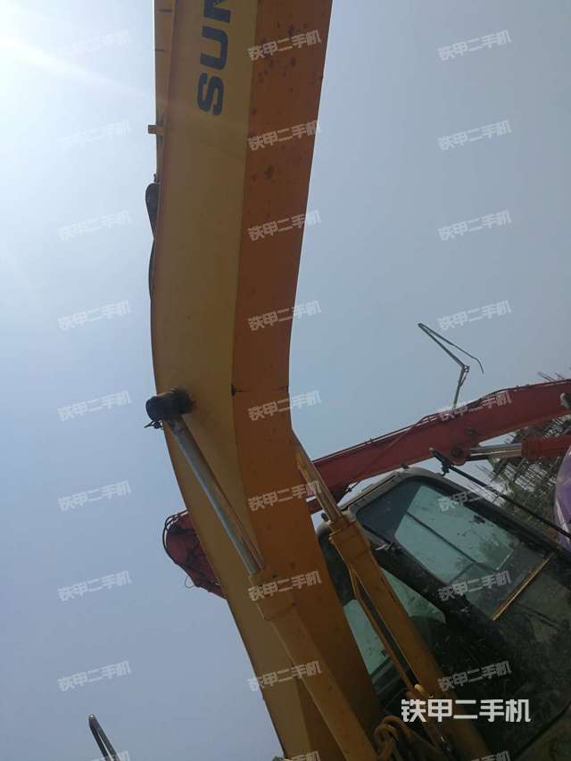 大臂整体 右侧(工作和回转装置) 大臂整体 右侧(工作和回转装置)