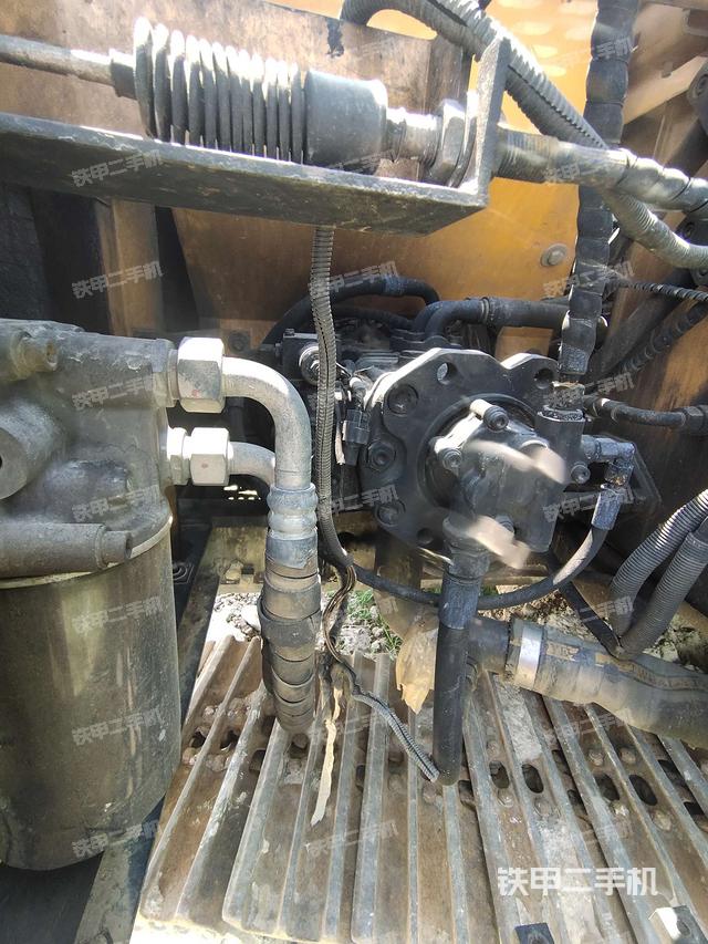 液压泵斜45 左（大件舱室）