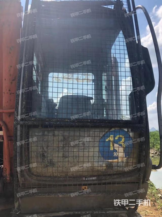 驾驶室左前45度（驾驶室部分）