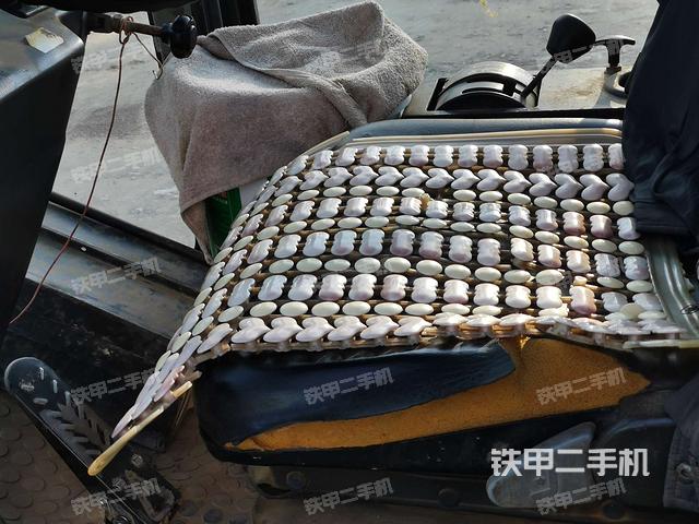 驾驶室正侧（驾驶室/操作室）