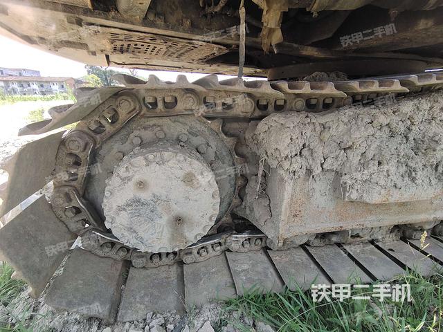 右驱动轮（行走机构）