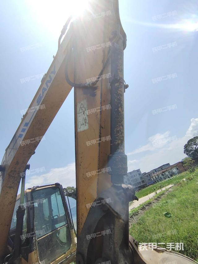 小臂整体右前（工作和回转装置）