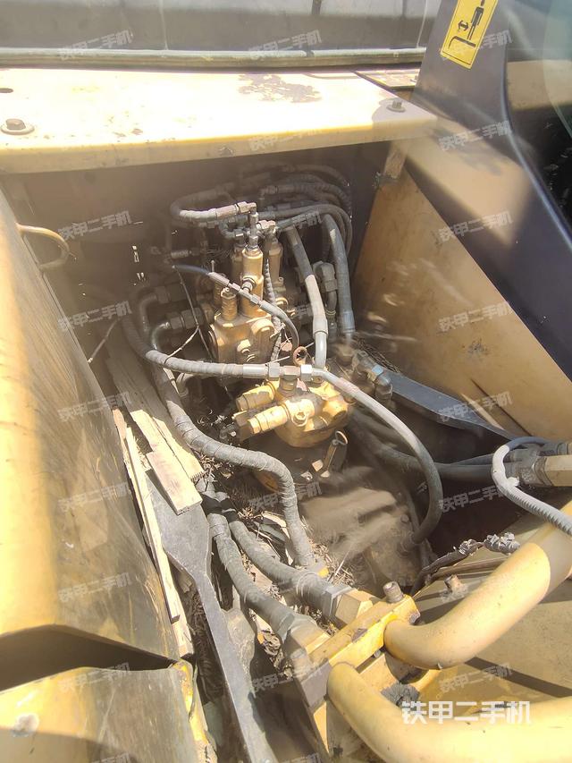 中央回转接头特写（上车部件）