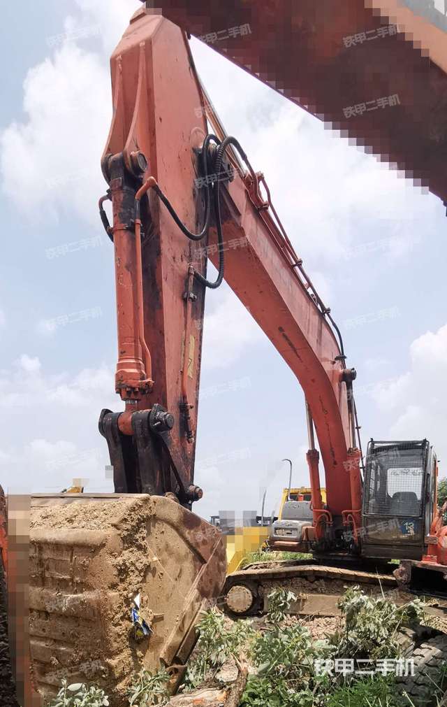 日立EX270-6挖掘机