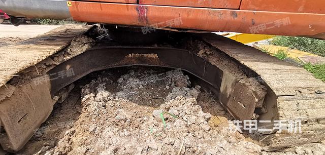 转盘和下车架正前（工作和回转装置）