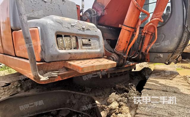 大臂根部 斜视（工作和回转装置）