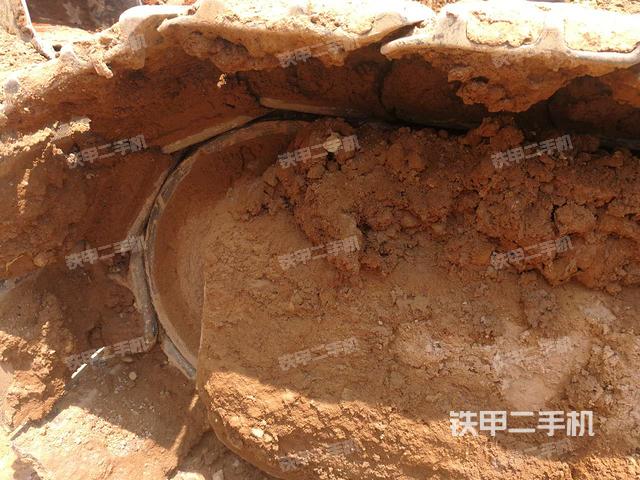 右导向轮(行走机构) 右导向轮(行走机构)