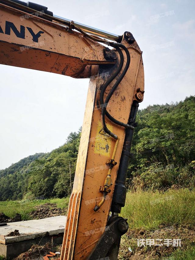 小臂整体右前（工作和回转装置）