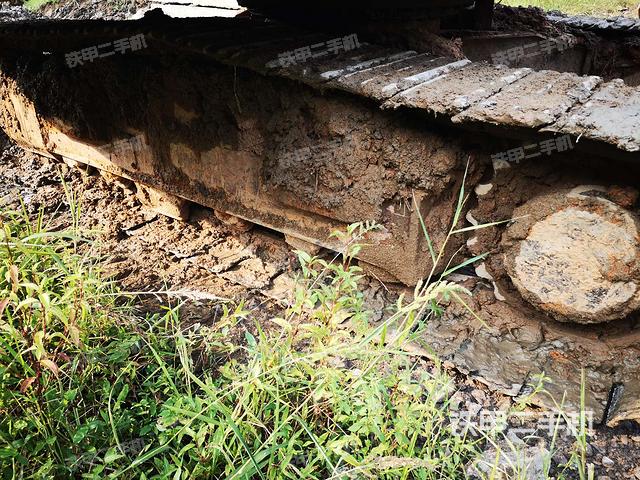 左侧履带整体 （行走机构）