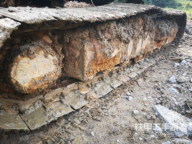 右侧履带整体（行走机构）