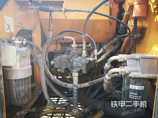 液压泵斜45 右（大件舱室）