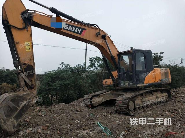 三一重工SY215C-9挖掘机
