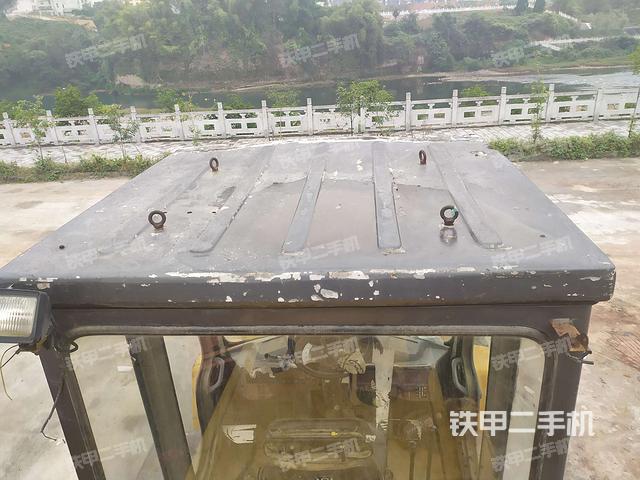 驾驶室顶部 外（驾驶室部分）