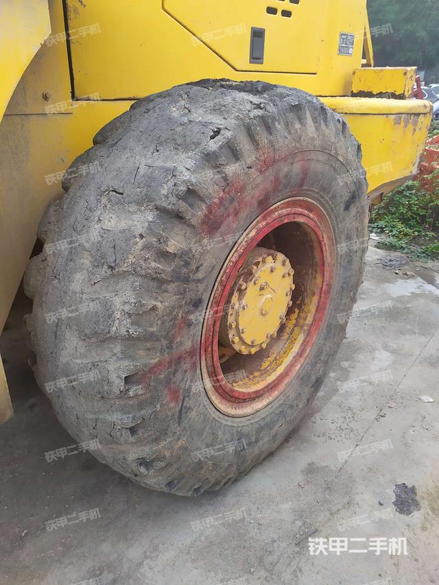 左后轮（行走机构）