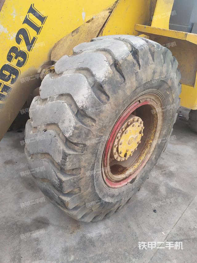 左前轮（行走机构）