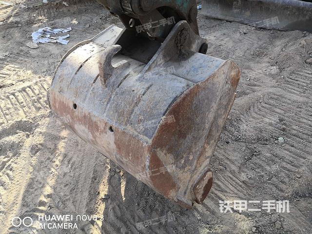 铲斗45度(工作和回转装置) 铲斗45度(工作和回转装置)