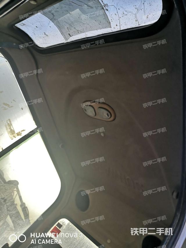 顶棚整体(驾驶室部分) 顶棚整体(驾驶室部分)