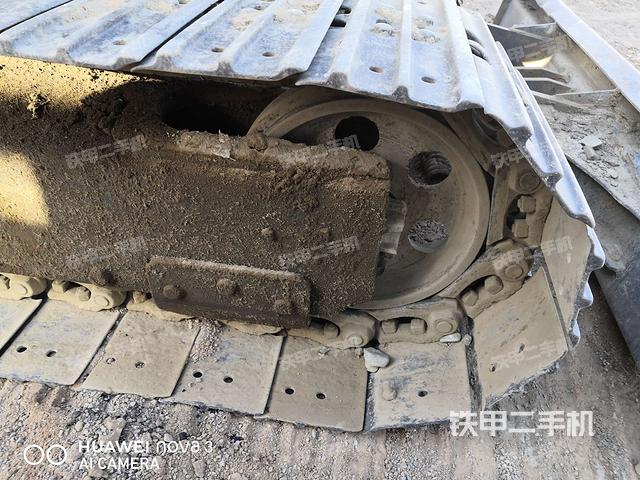 右导向轮(行走机构) 右导向轮(行走机构)