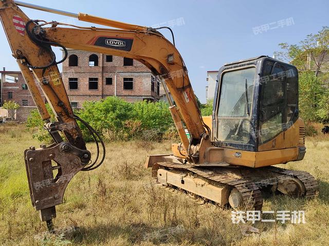 雷沃重工FR65V8挖掘机