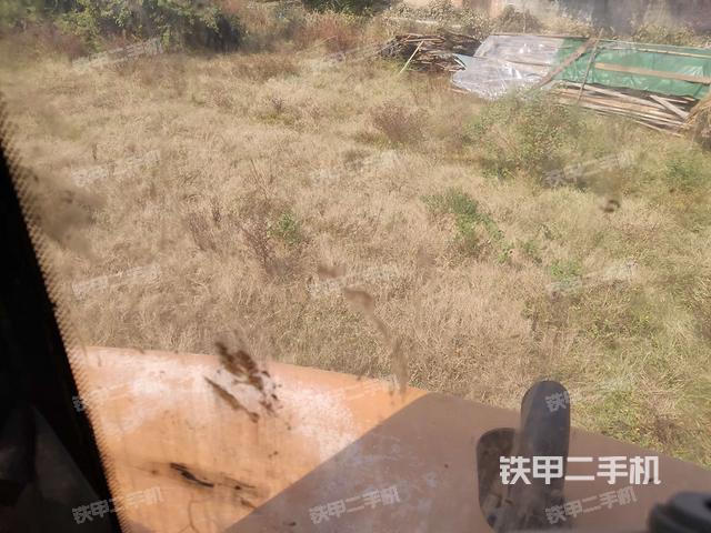 后窗玻璃角标（驾驶室部分）