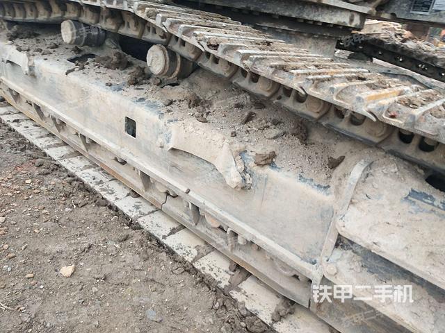 右驱动轮（行走机构）