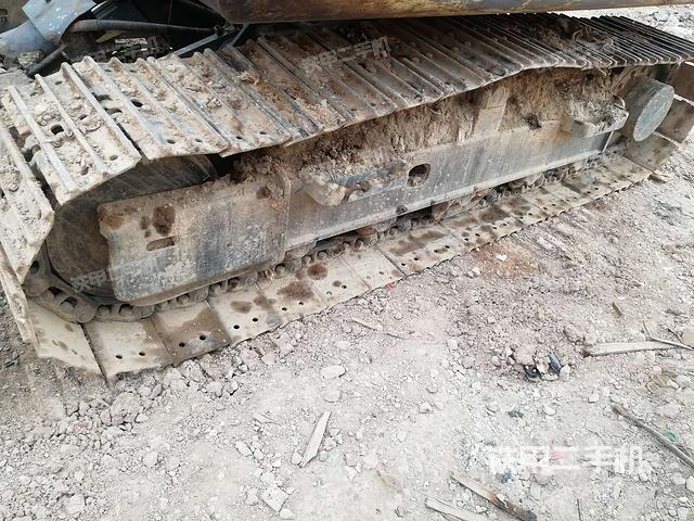 右侧履带整体 (行走机构) 右侧履带整体 (行走机构)