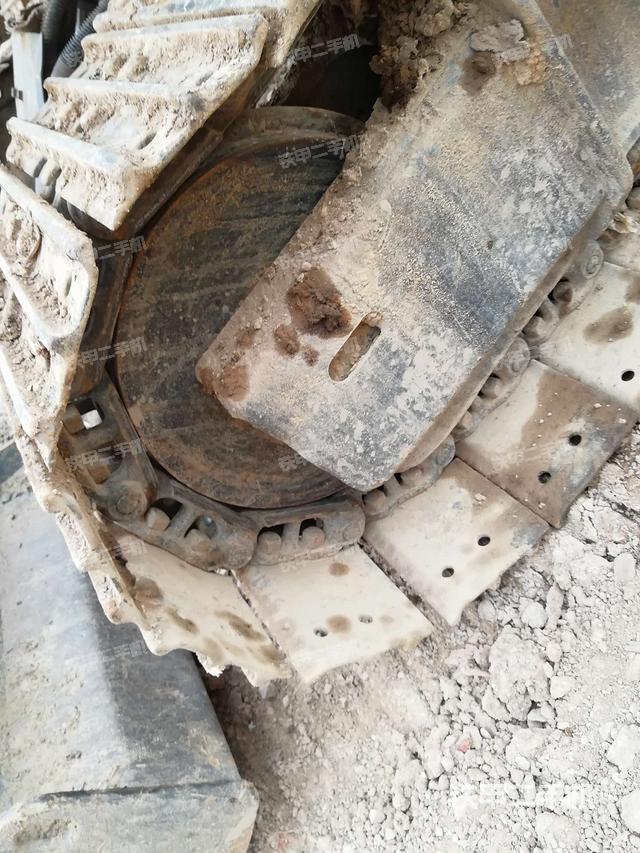 右导向轮(行走机构) 右导向轮(行走机构)