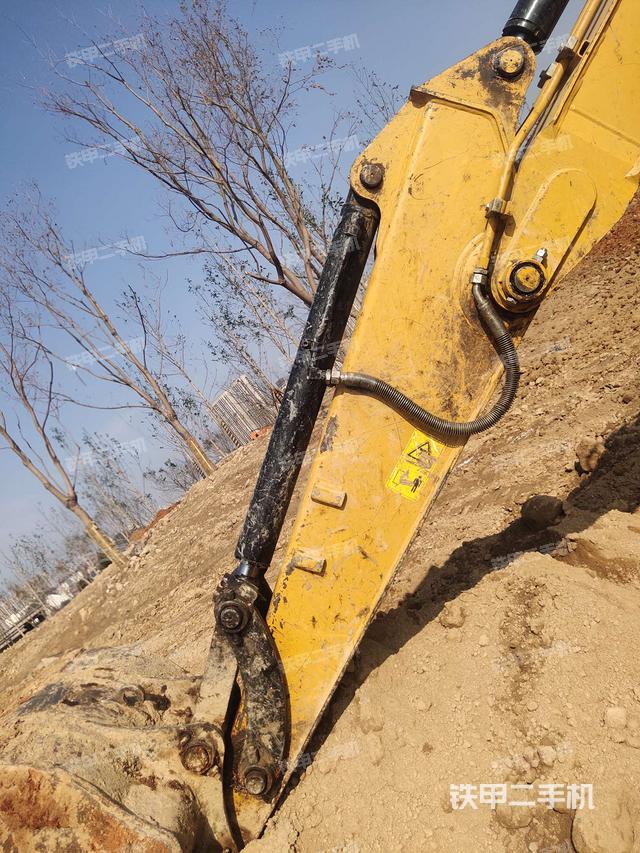 小臂整体右前（工作和回转装置）