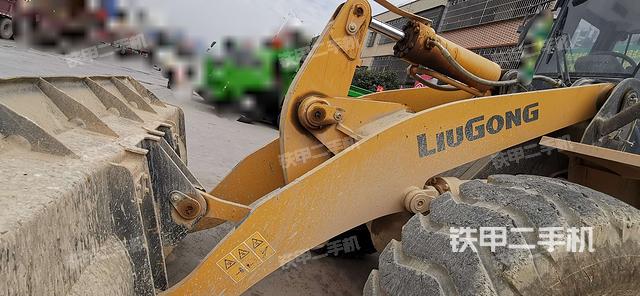 铲斗油缸侧面（工作装置）