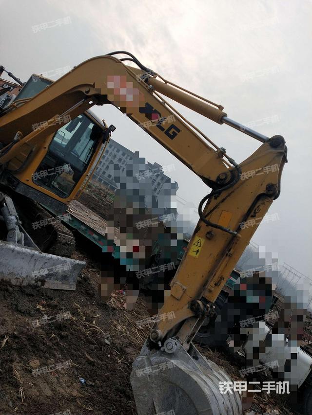 小臂整体右前（工作和回转装置）