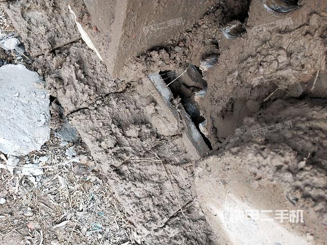 右侧行走马达盖板（行走机构）