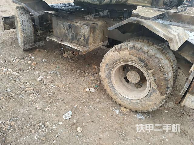 右侧履带整体 (行走机构) 右侧履带整体 (行走机构)