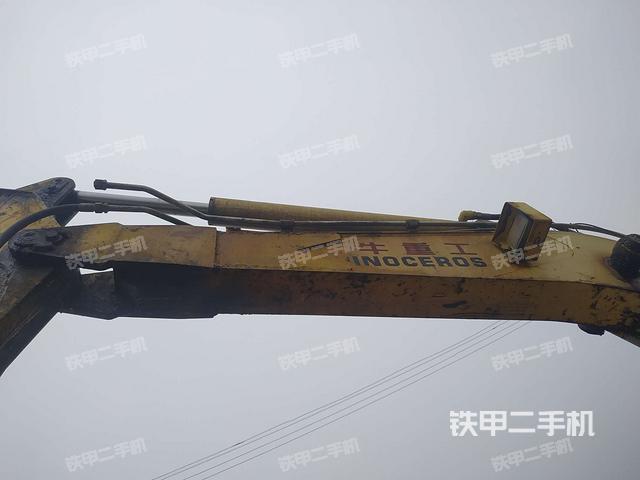 大臂整体 右侧(工作和回转装置) 大臂整体 右侧(工作和回转装置)