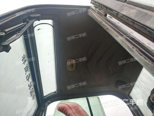 顶棚整体(驾驶室部分) 顶棚整体(驾驶室部分)
