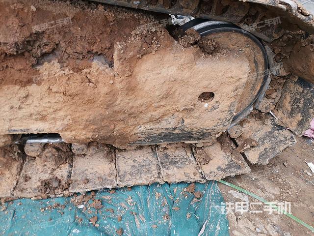 右导向轮(行走机构) 右导向轮(行走机构)